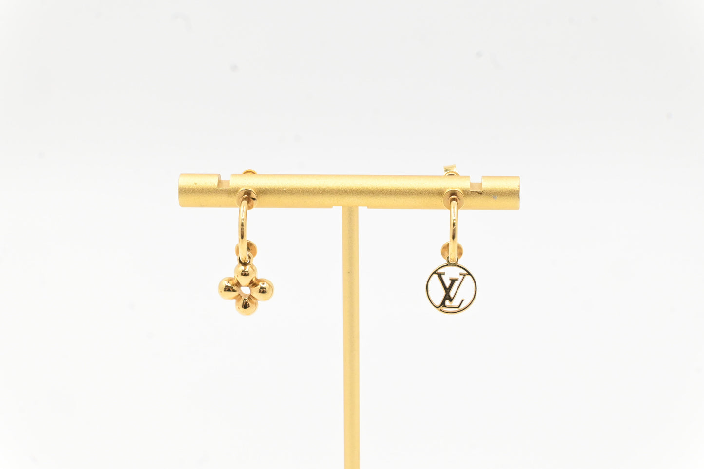 Louis Vuitton Blooming Earrings
