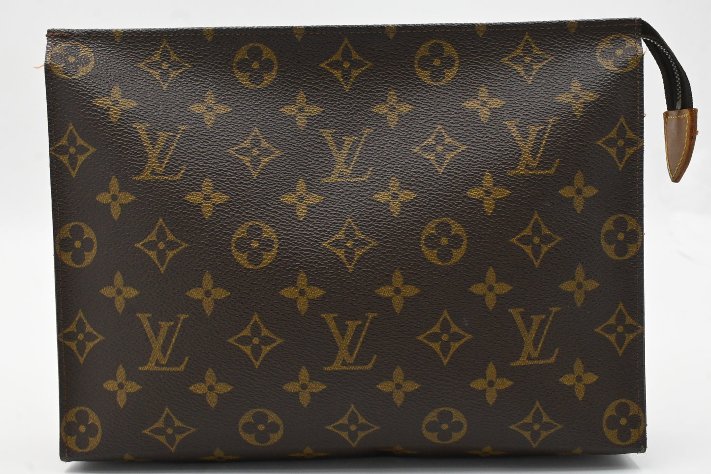 Louis Vuitton Toiletry 26 in Monogram Canvas