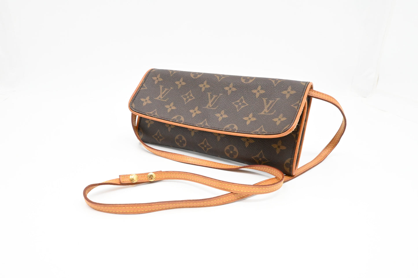 Louis Vuitton Pochette Twin GM in Monogram Canvas