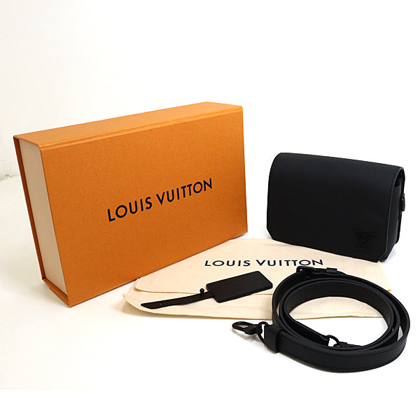 LOUIS VUITTON Shoulder Bag M82085 leather black Fastline Wearable Wallet