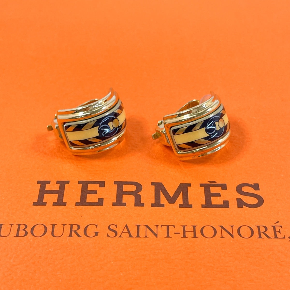 HERMES Earring metal gold Emaille Shippo