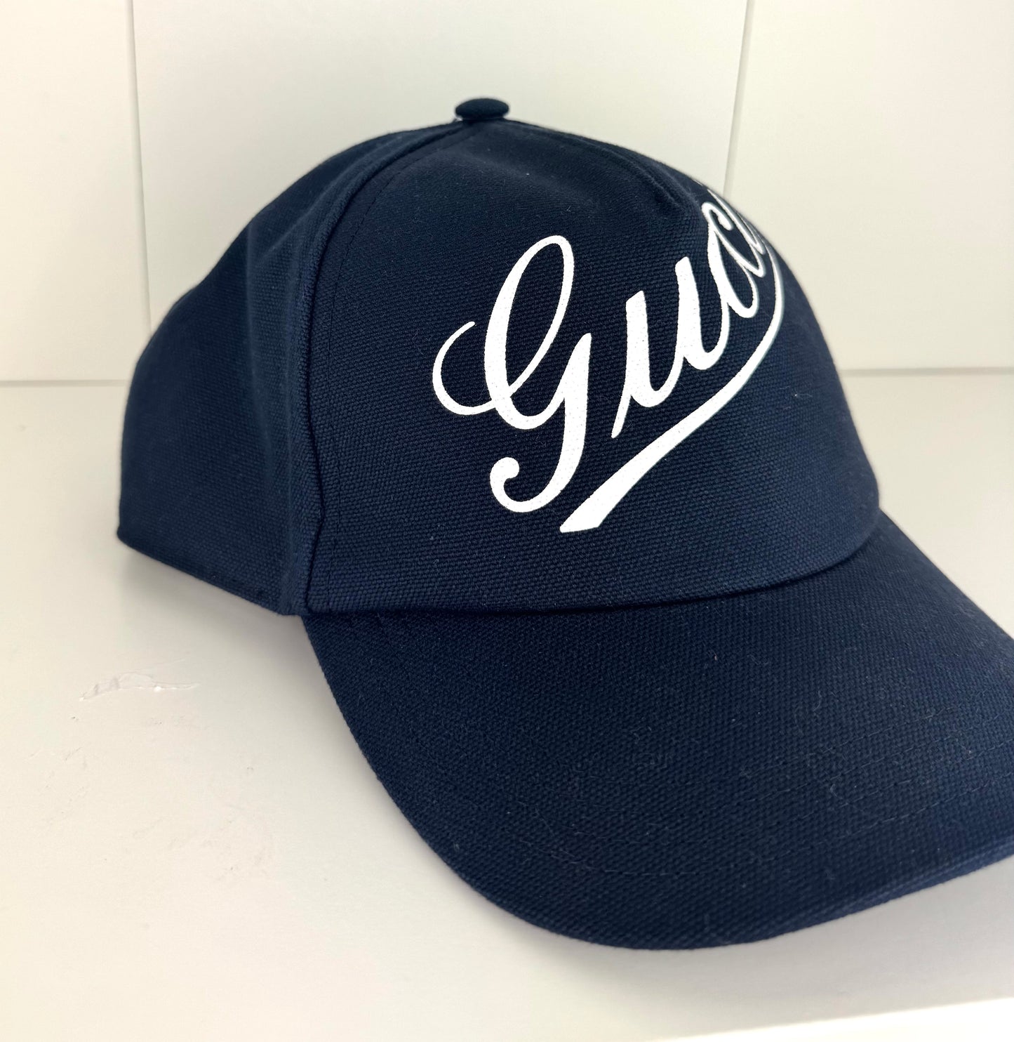 Gucci Baseball hat with Gucci script