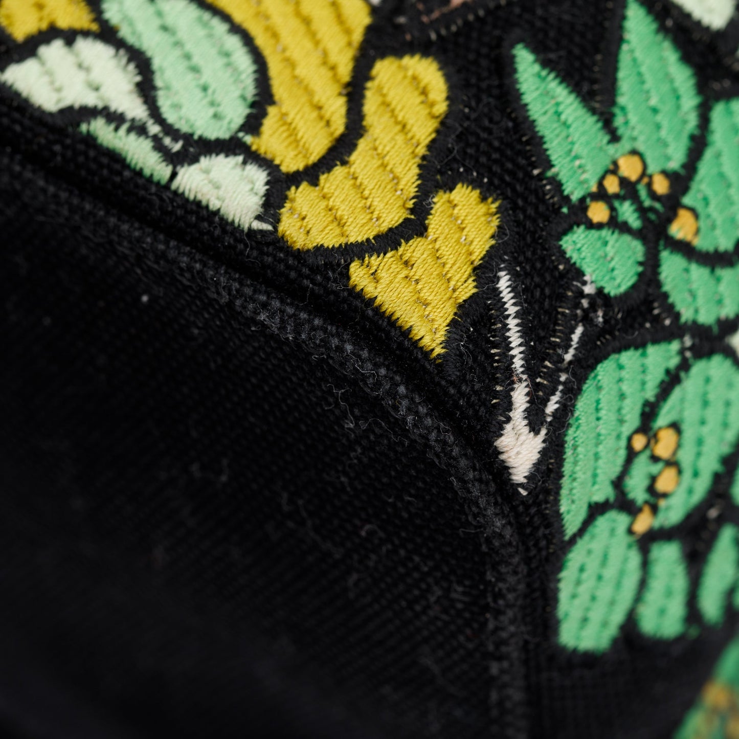 Fendi Black/Green Floral Embroidered Canvas Psychedelic Mini Mon Tresor Bucket Bag