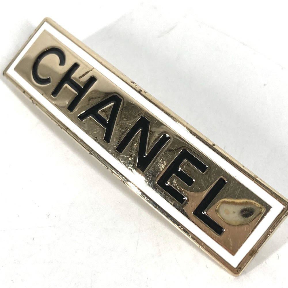 CHANEL Valletta metal gold B21B logo Women