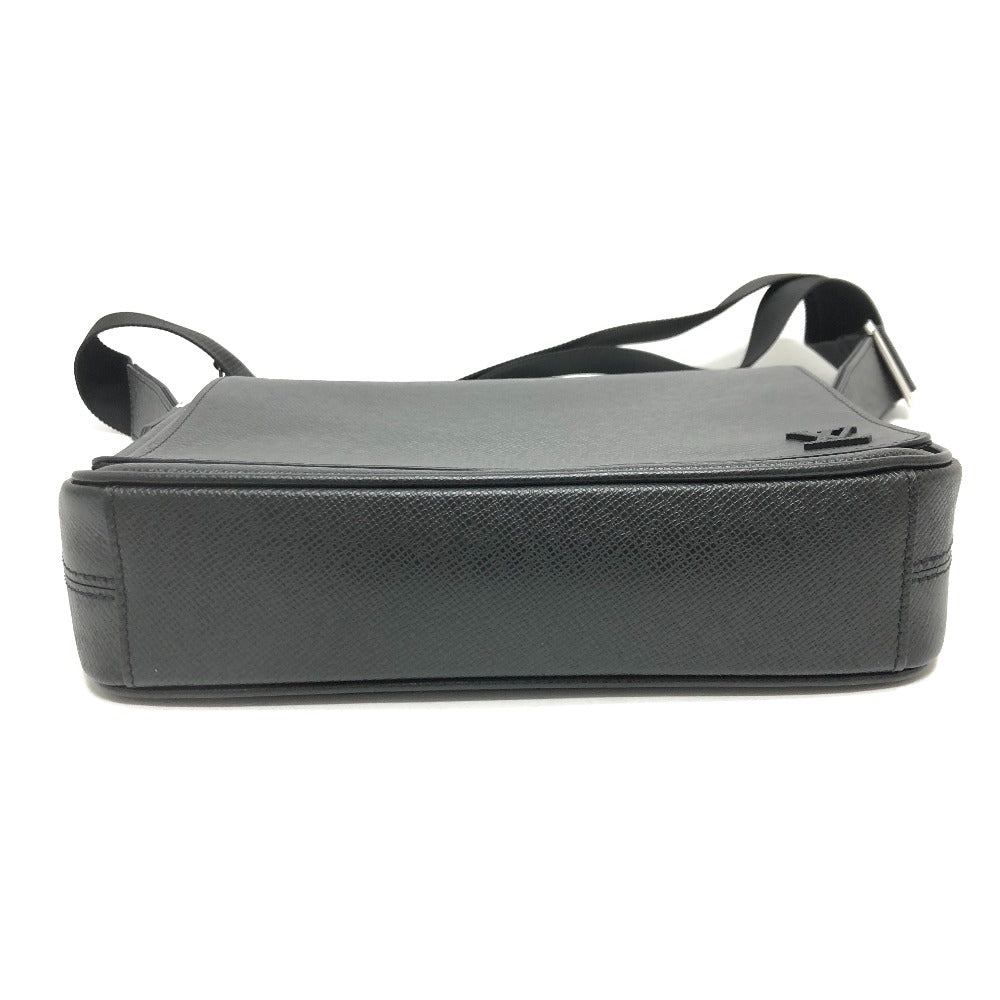 LOUIS VUITTON Shoulder Bag M30850 Taiga Leather black Taiga District PM NV3
