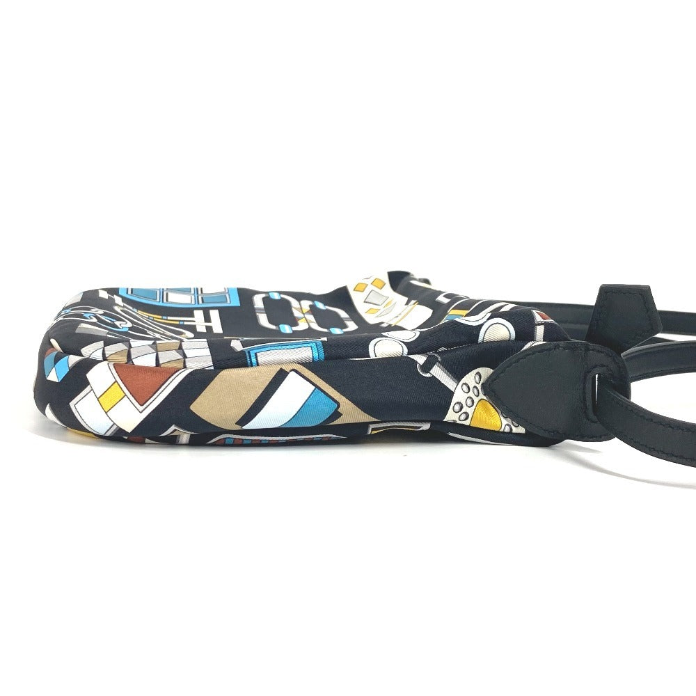HERMES Shoulder Bag 085196CK Silk, Swift black CARREENBOUCLESSURSOIETOGO Sursoie Togo Women