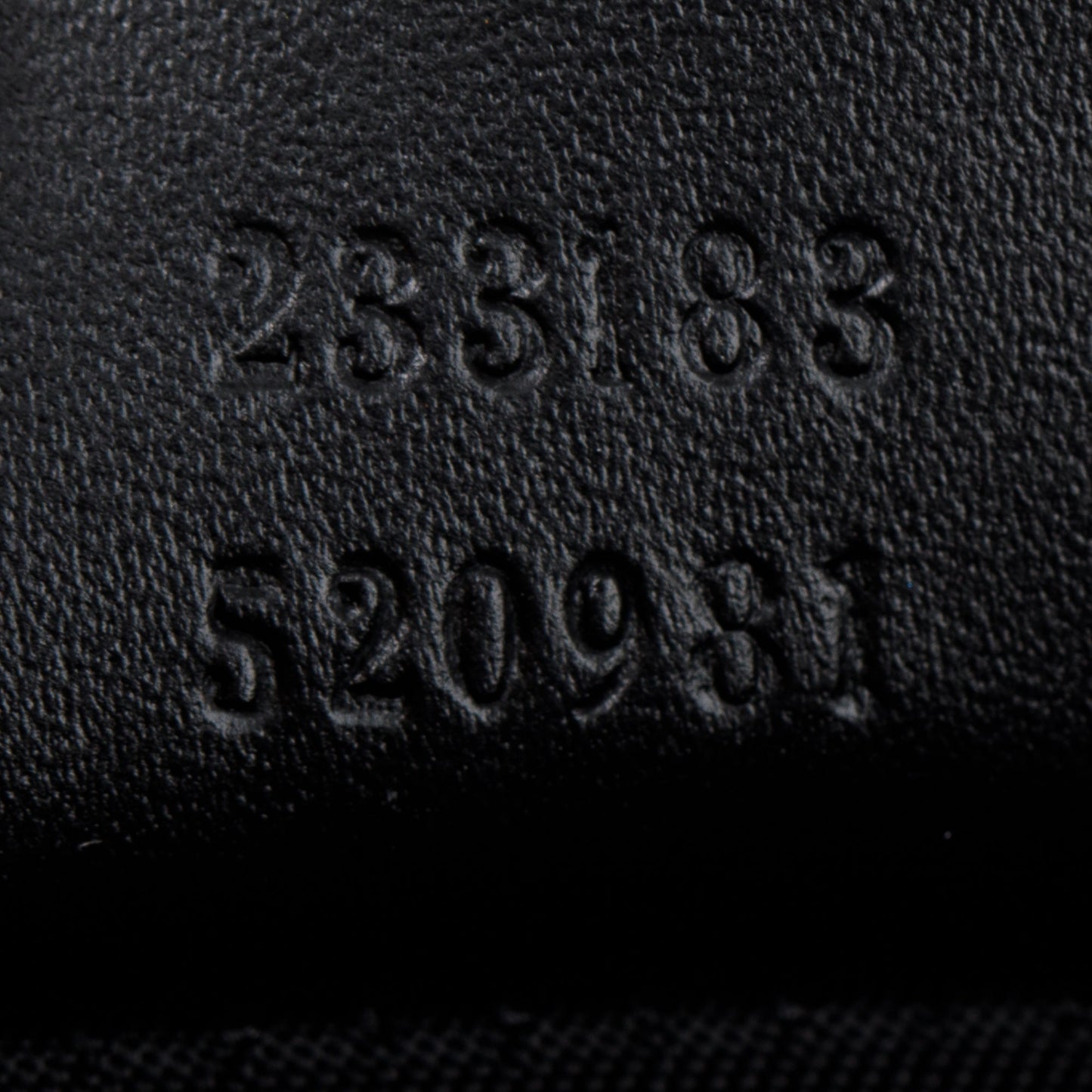 Gucci Black GG Signature Leather Key Pouch