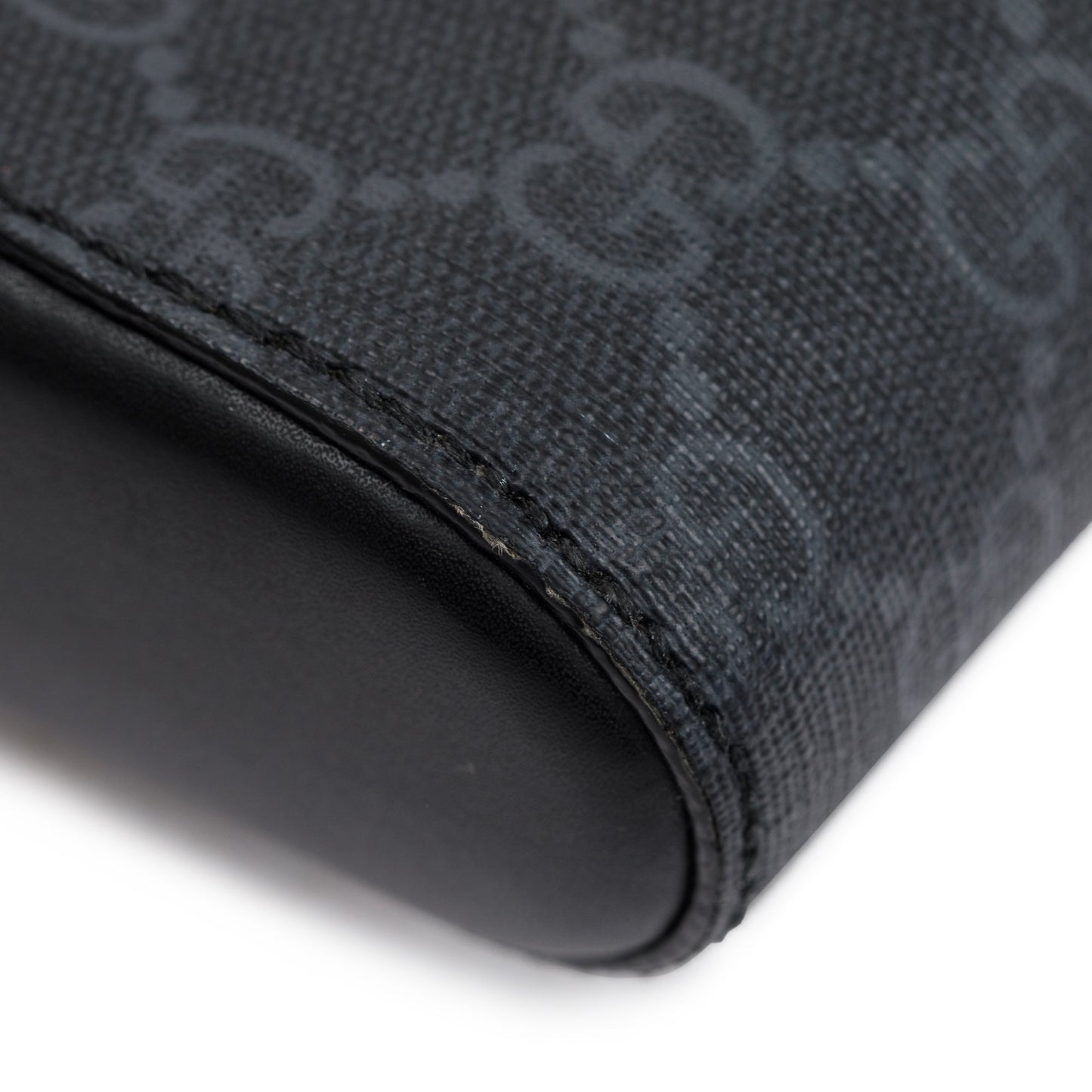 Gucci Black GG Supreme Small Messenger Bag