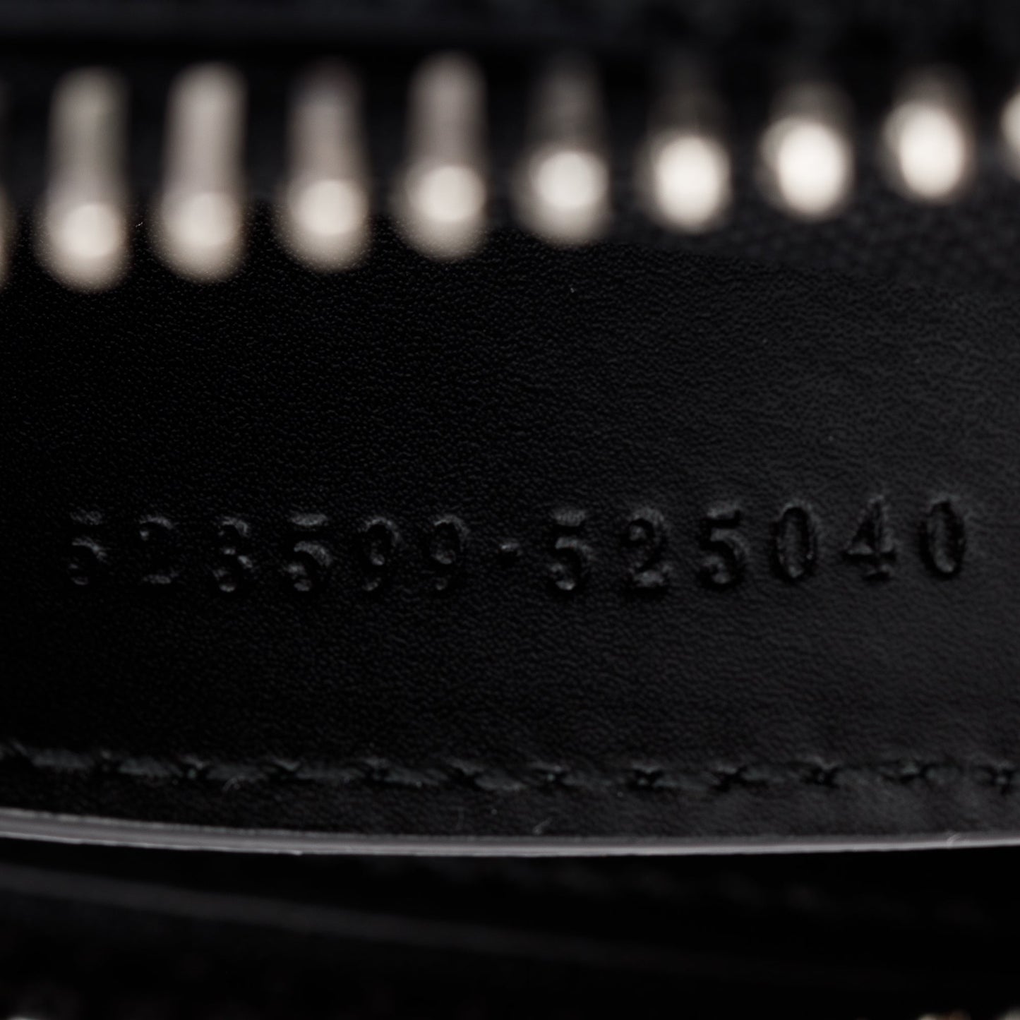 Gucci Black GG Supreme Small Messenger Bag