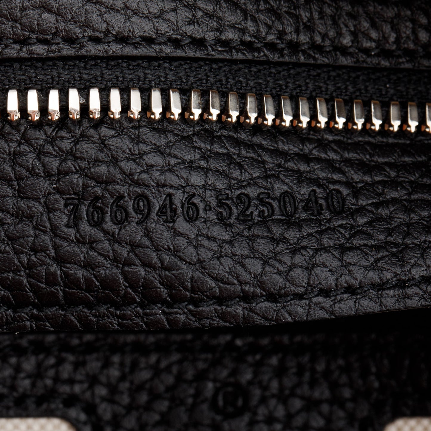 Gucci Black Leather Jumbo GG Medium Messenger Bag
