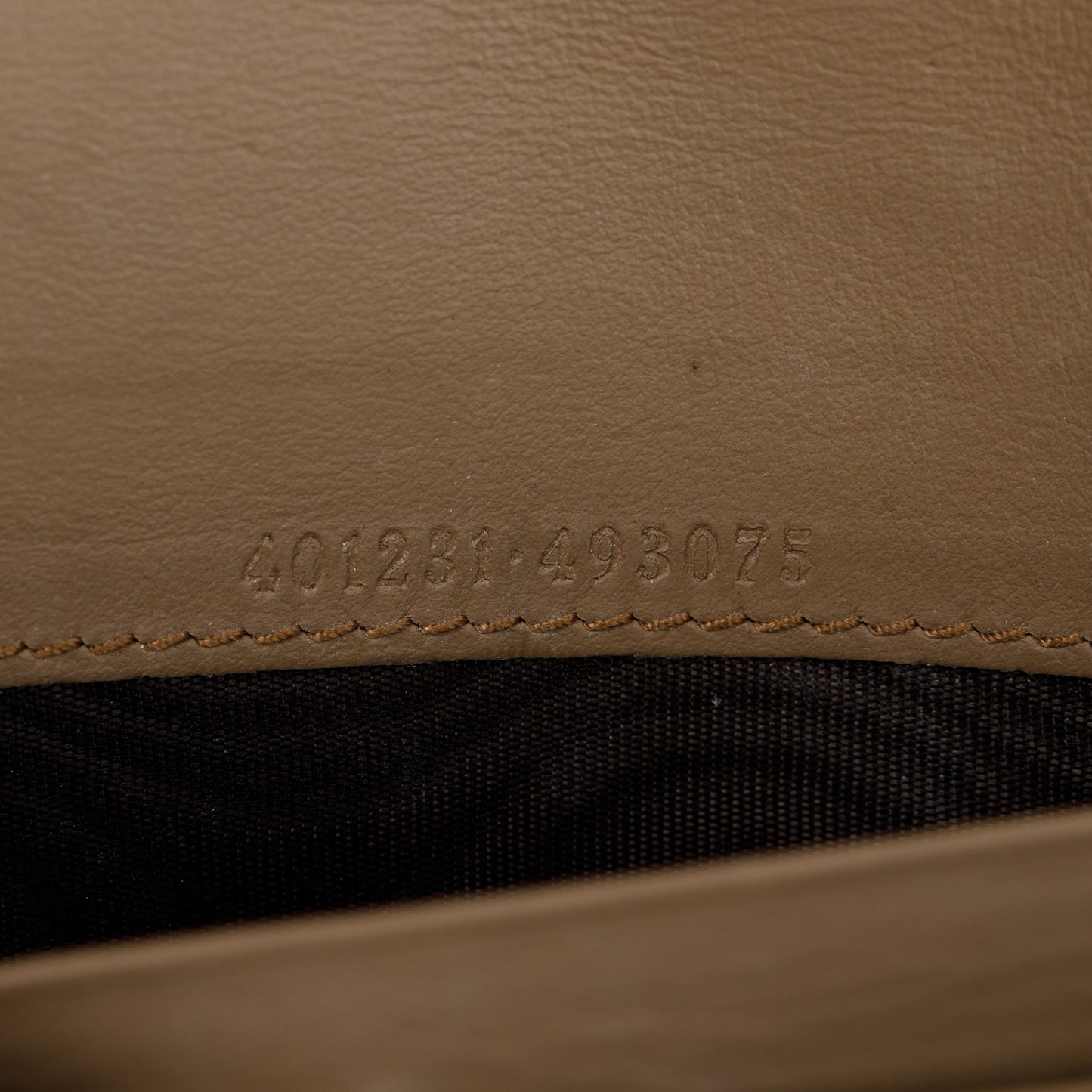 Gucci Dionysus GG Supreme Wallet on Chain