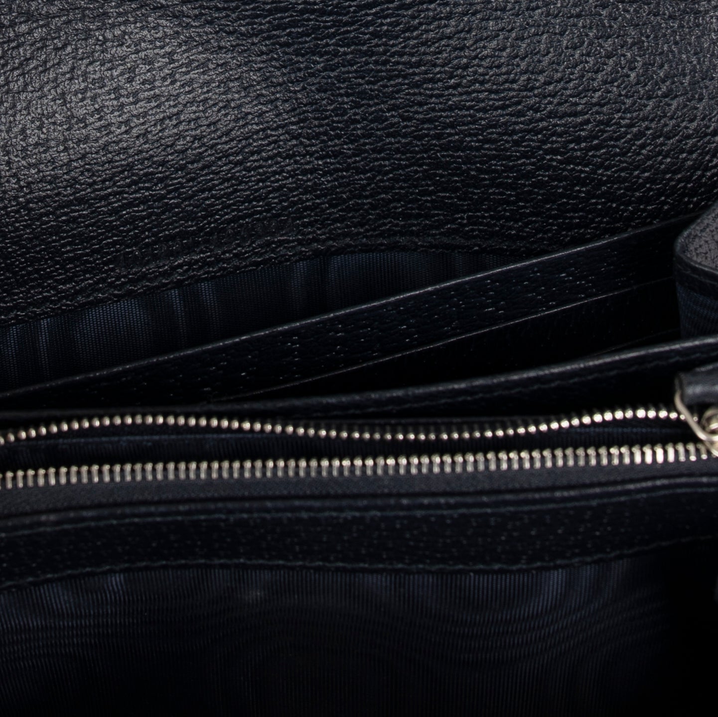 Gucci Dionysus GG Supreme Wallet on Chain