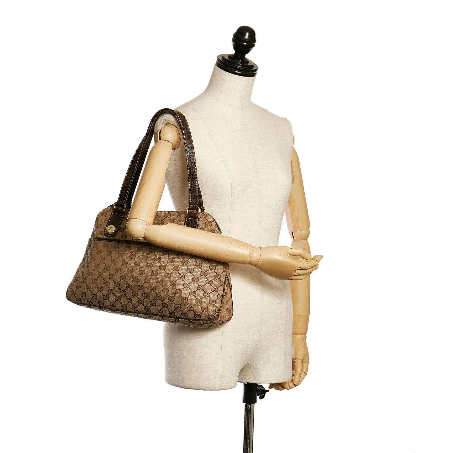 Gucci GG Canvas Eclipse Shoulder Bag (SHG-33703)
