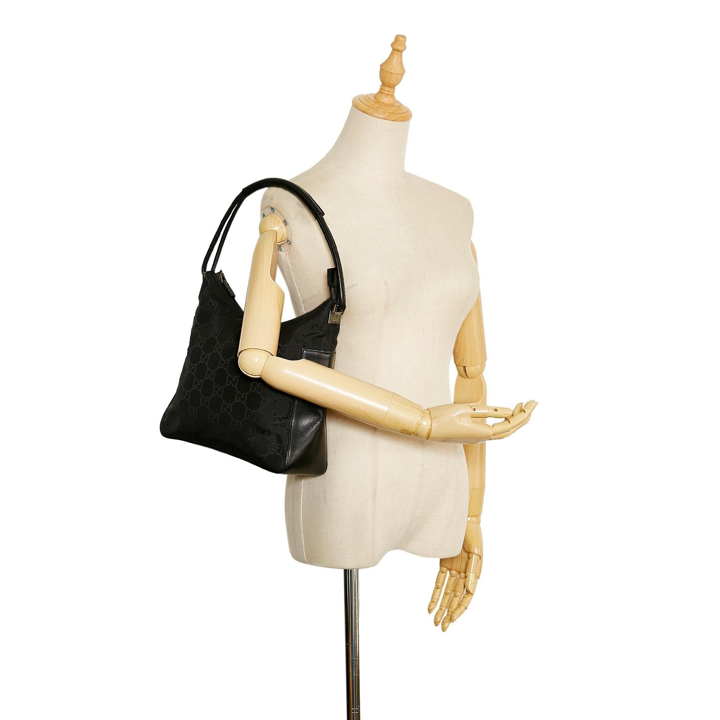 Gucci GG Canvas Shoulder Bag (SHG-dglL5Q)