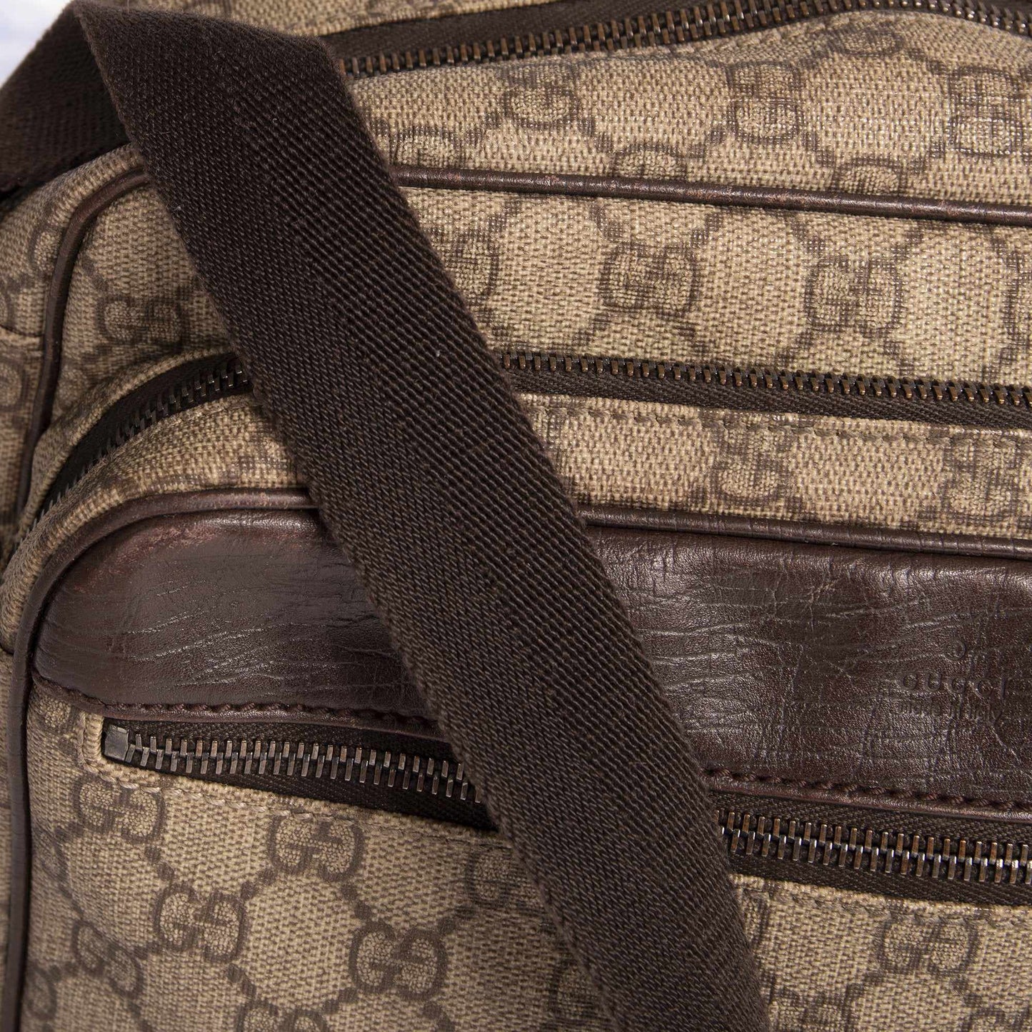 Gucci GG Supreme Camera Bag