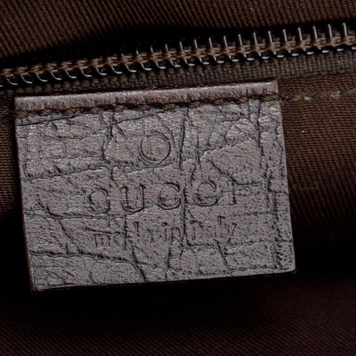 Gucci GG Supreme Clutch