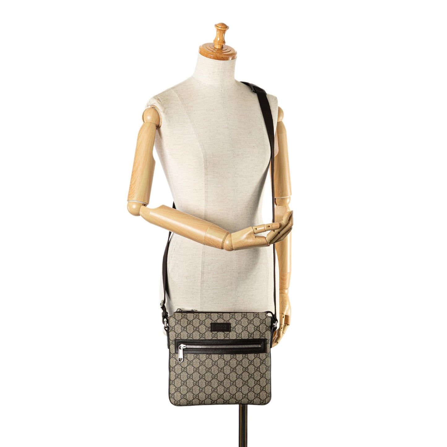 Gucci GG Supreme Crossbody Bag (SHG-tfvsqZ)