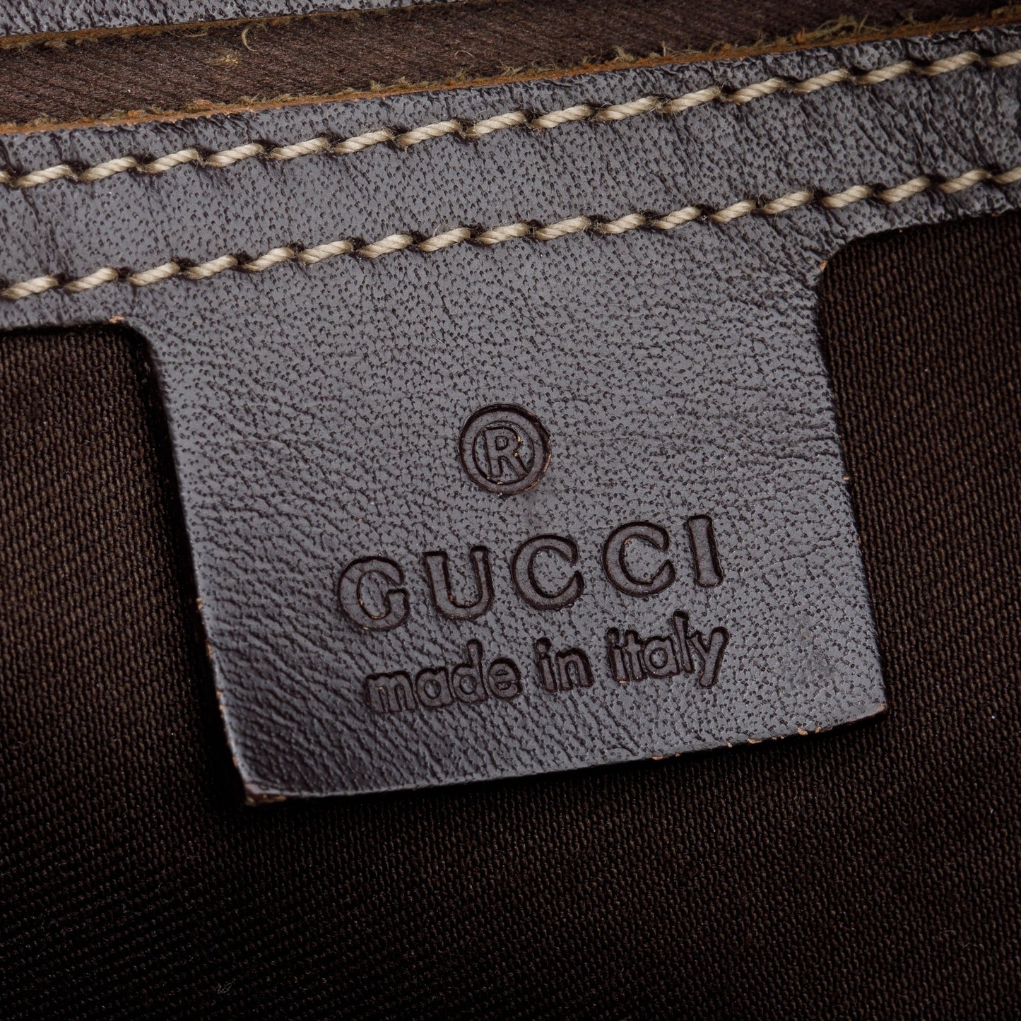 Gucci GG Supreme Medium Messenger Bag
