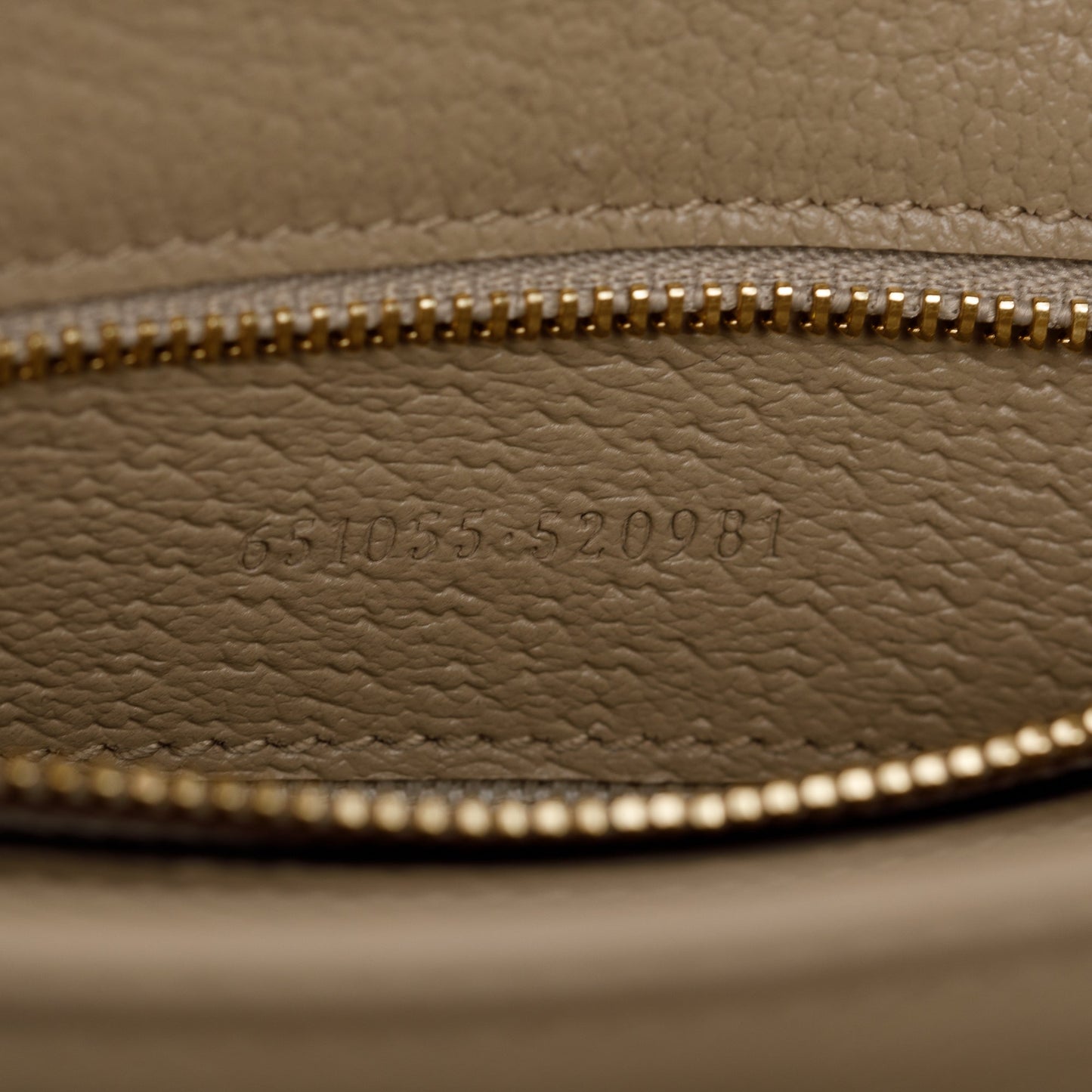 Gucci GG Supreme Monogram Small Ophidia Top Handle Bag
