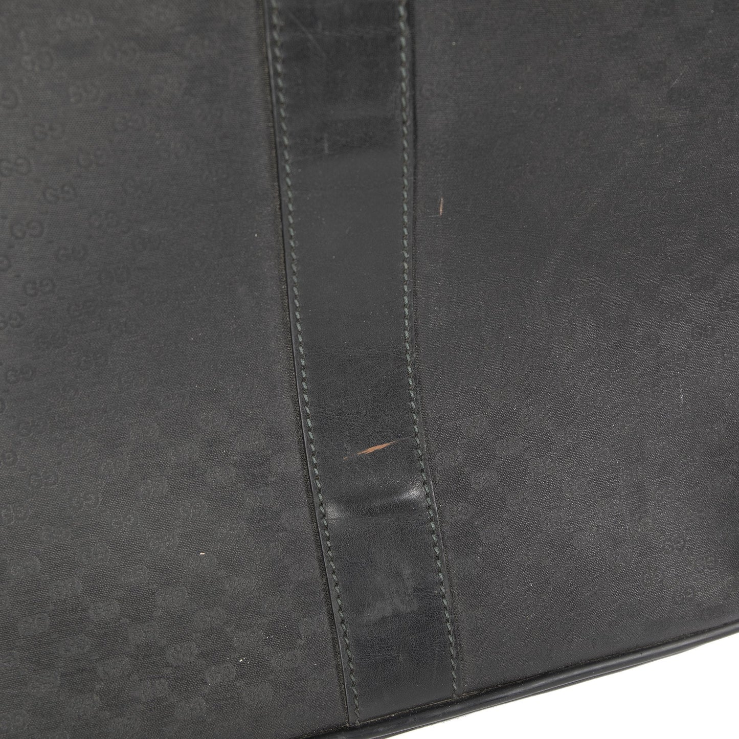 Gucci GG Supreme Suitcase 75