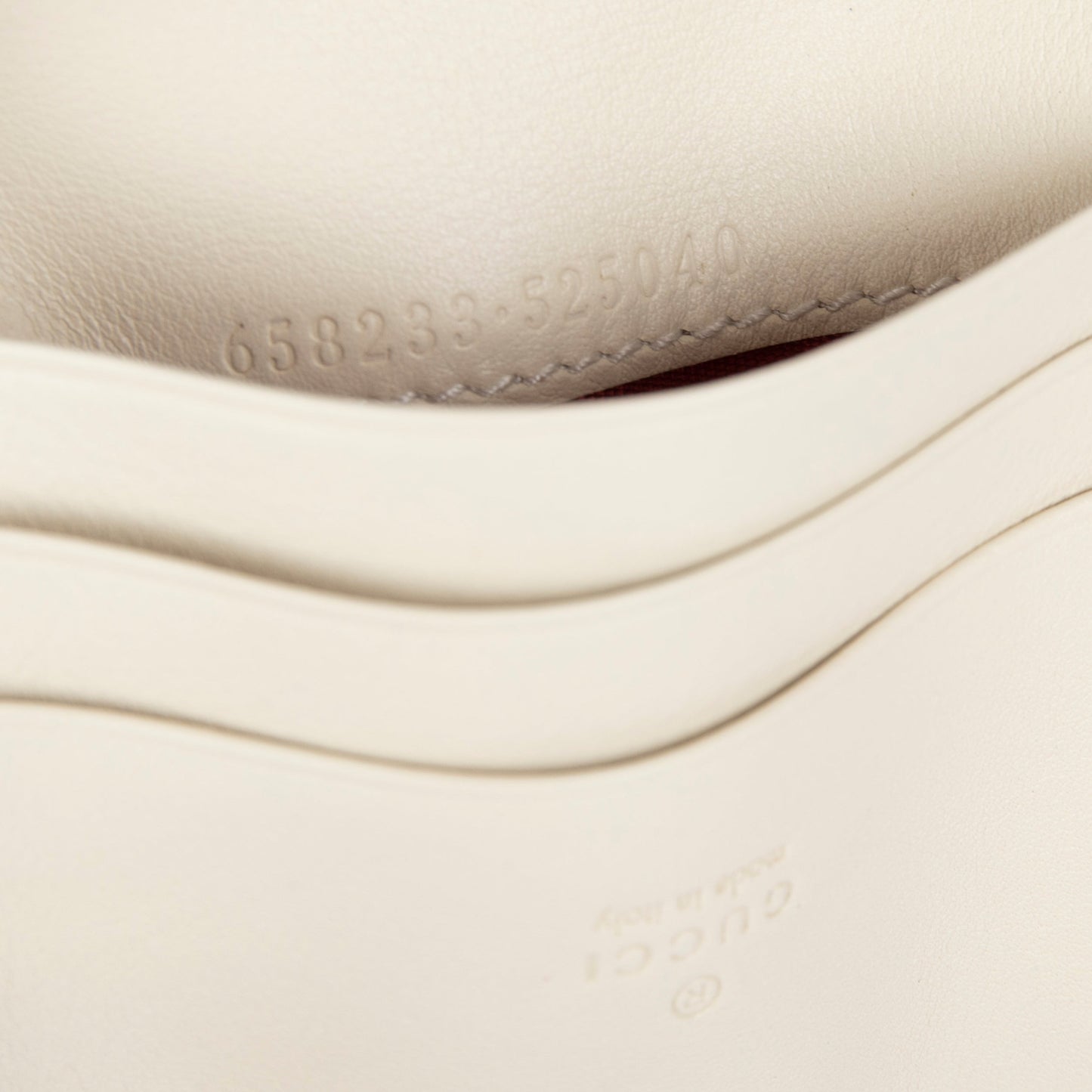 Gucci Interlocking G Case Wallet