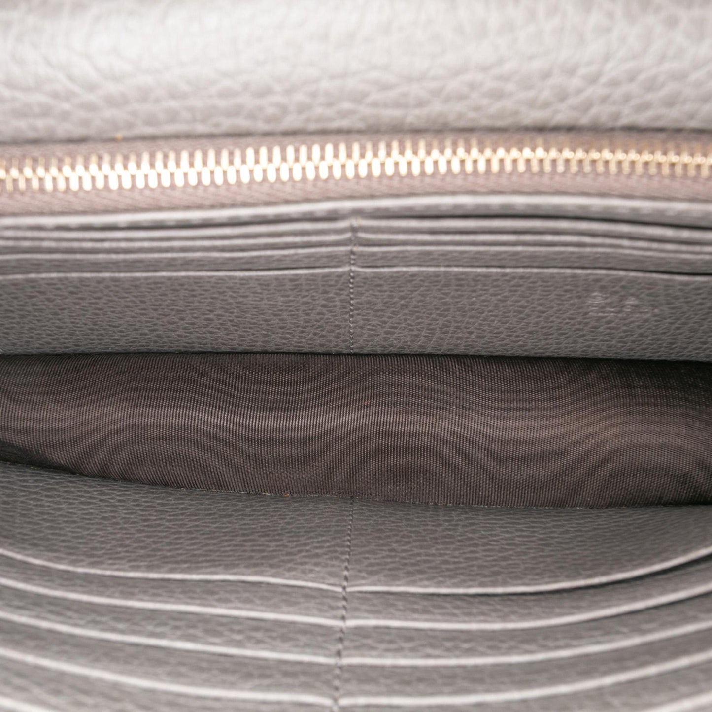 Gucci Leather Interlocking G Dollar Wallet on Chain