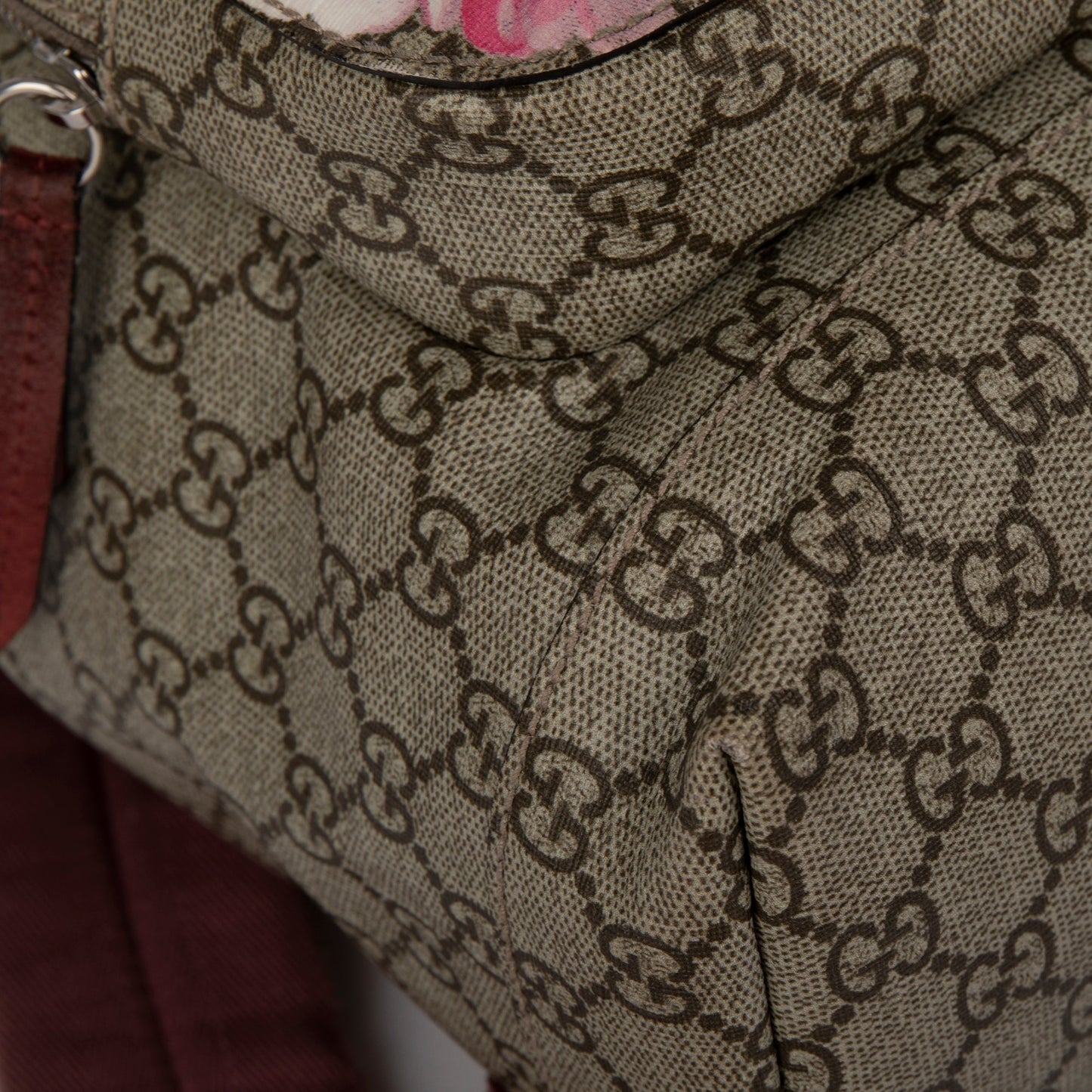 Gucci Medium GG Supreme Blooms Backpack
