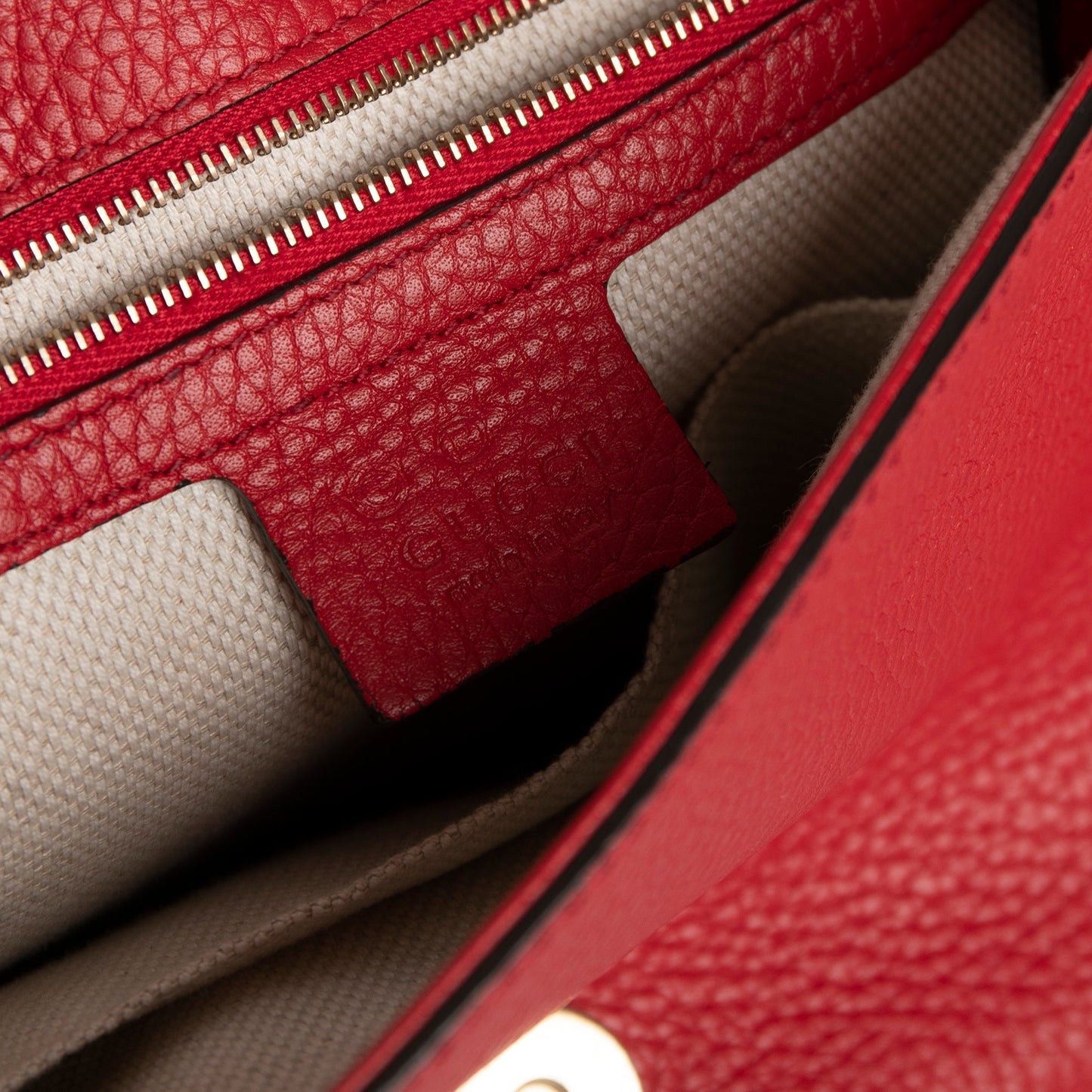 Gucci Medium Soho Chain Crossbody Bag