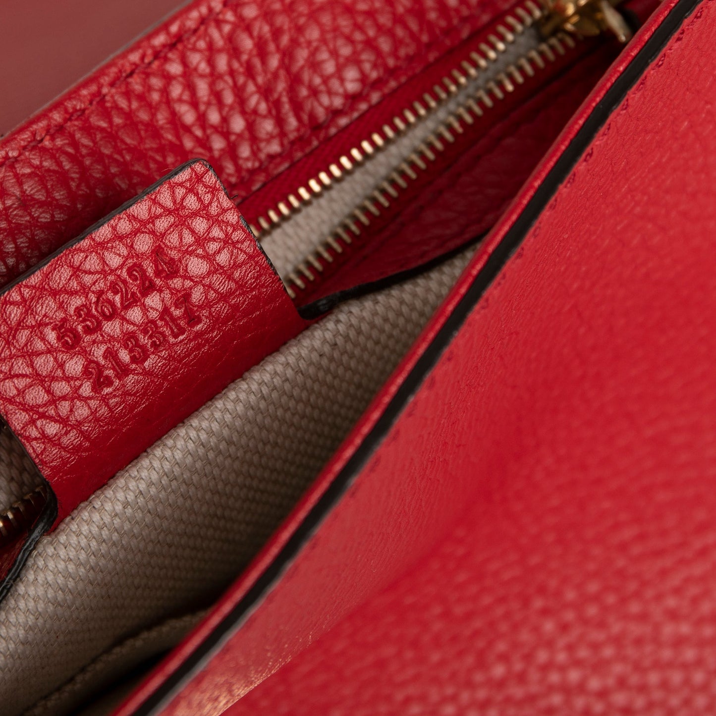 Gucci Medium Soho Chain Crossbody Bag