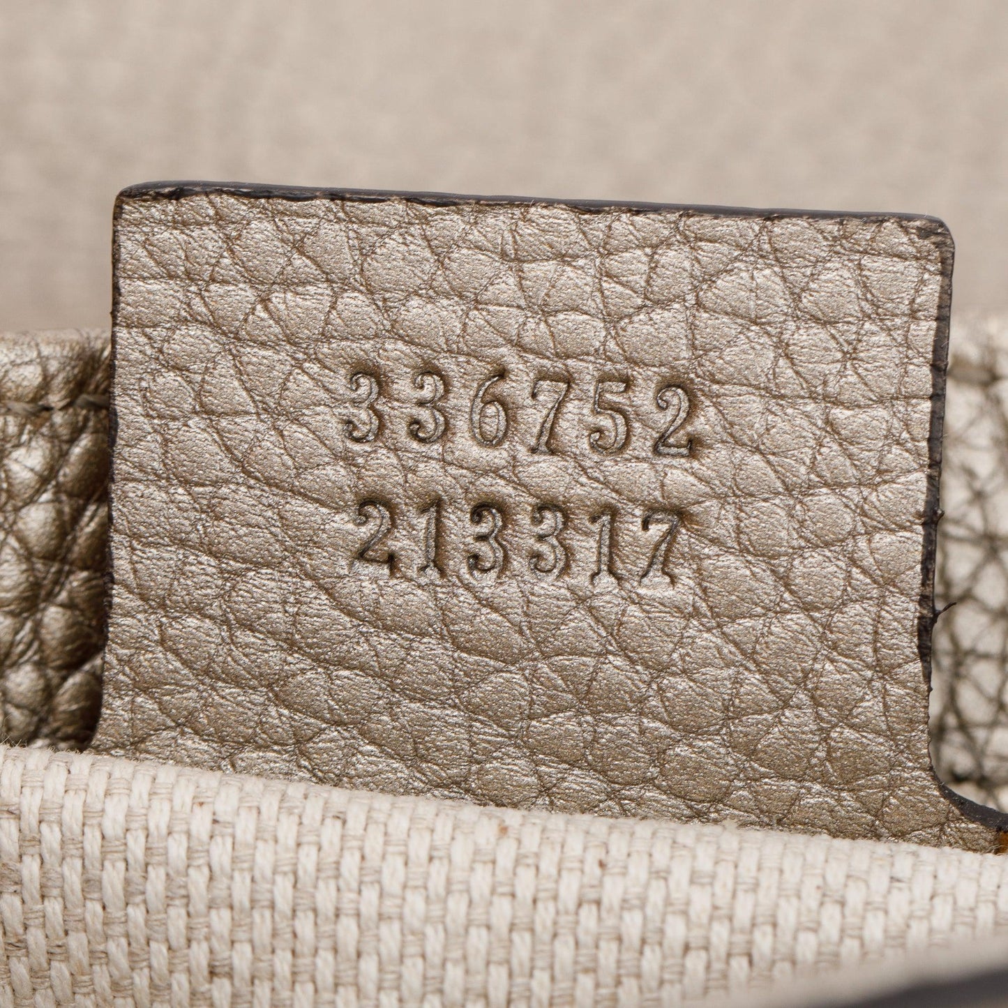 Gucci Metallic Grained Calfskin Leather Medium Soho Chain Crossbody Bag