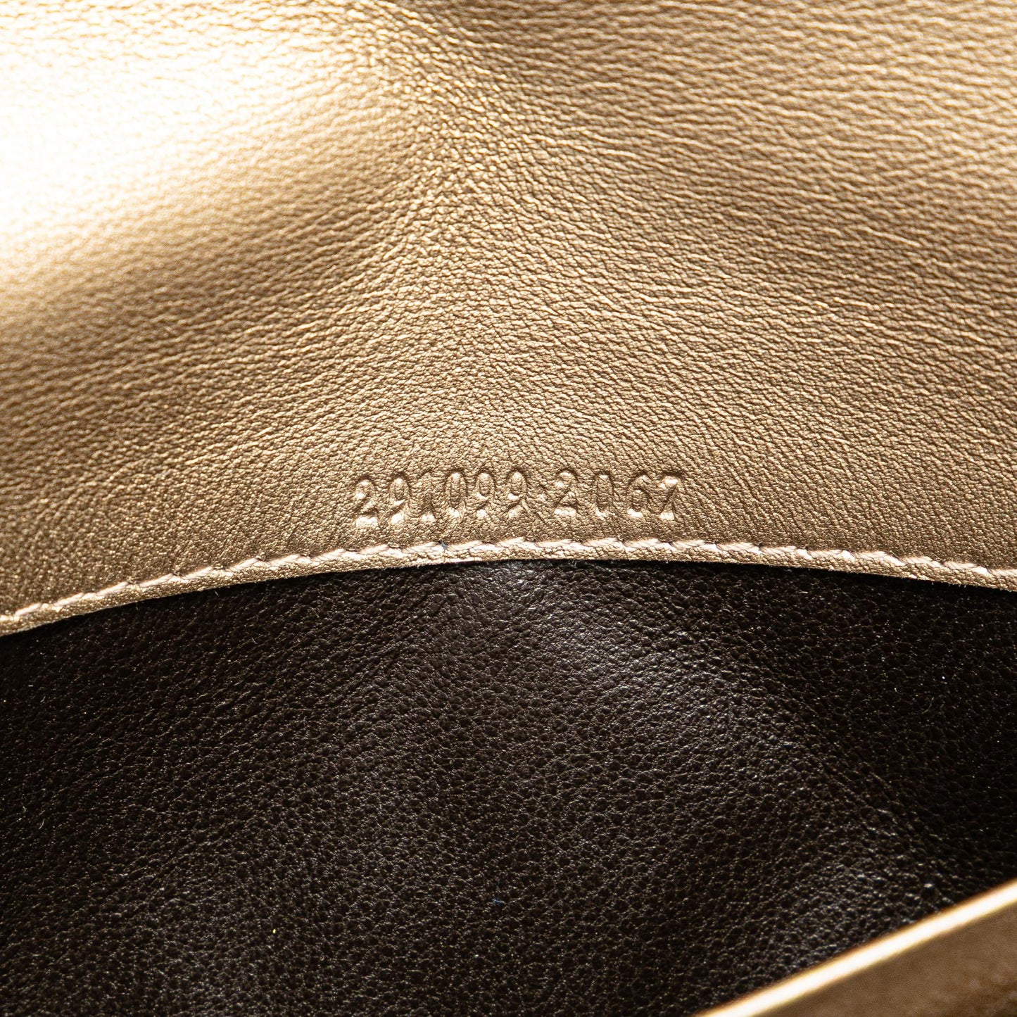 Gucci Metallic Microguccissima Dice Continental Wallet