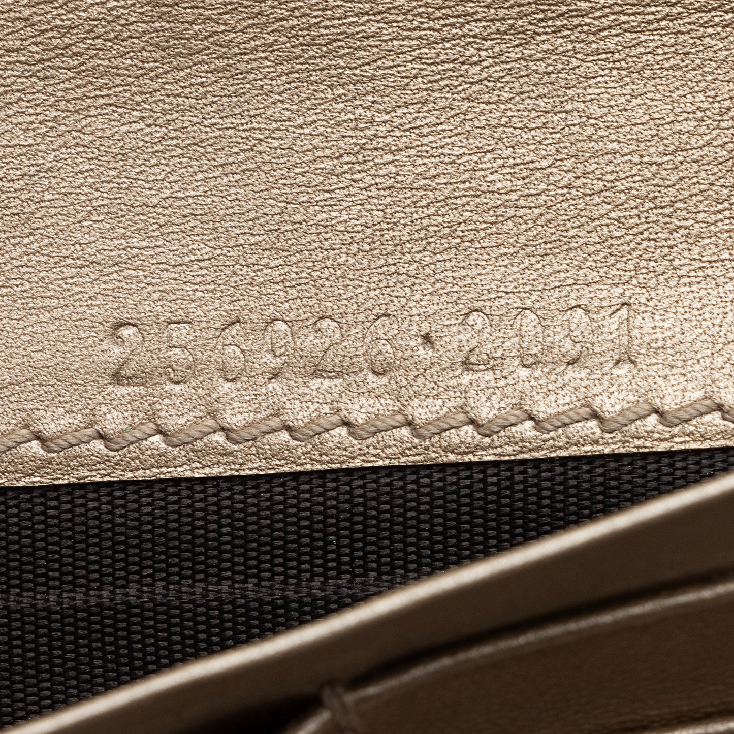Gucci Metallic Microguccissima Interlocking G Continental Tri-Fold Wallet (SHF-22685)