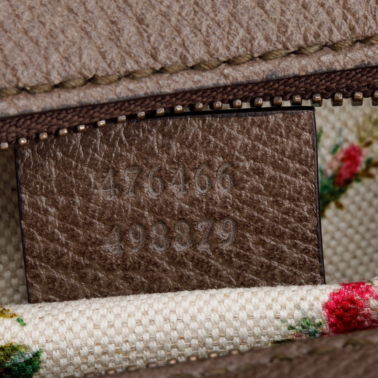 Gucci Neo Vintage GG Supreme Messenger Bag