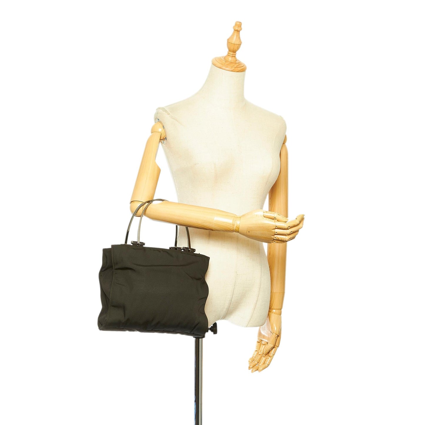 Gucci Nylon Handbag (SHG-36707)