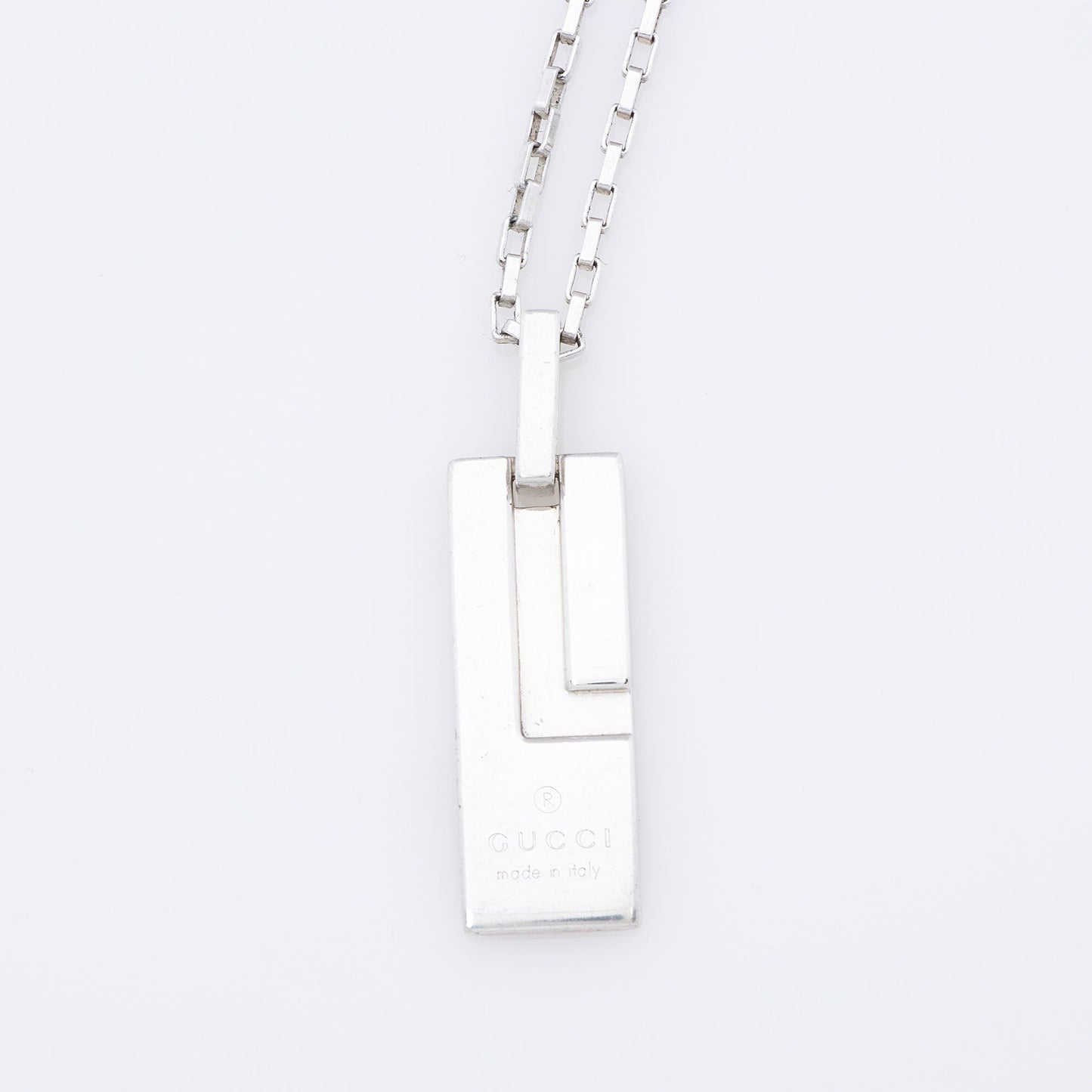 Gucci Sterling Silver Logo Plate Chain Link Necklace