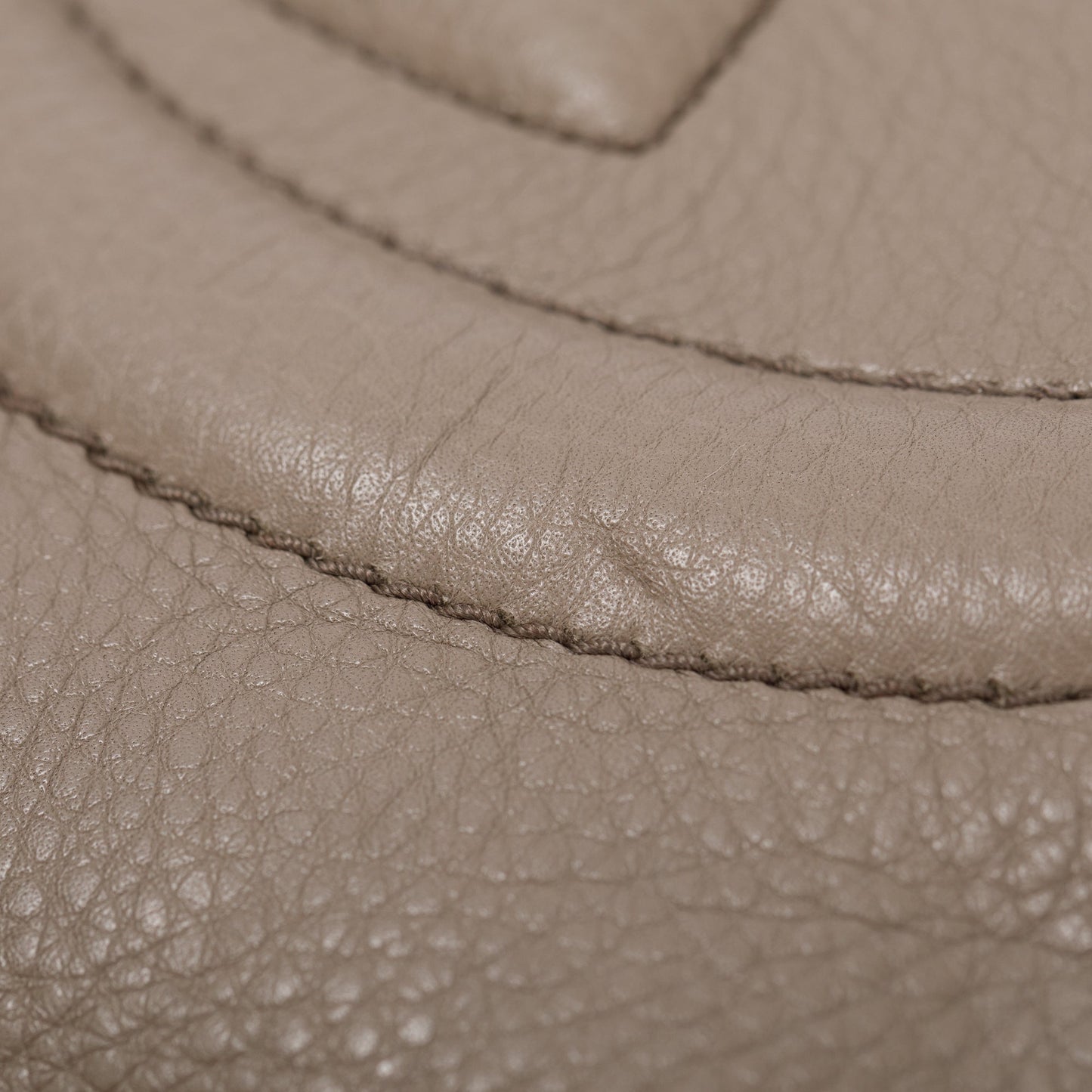 Gucci Taupe Pebbled Calfskin Leather Medium Soho Tote