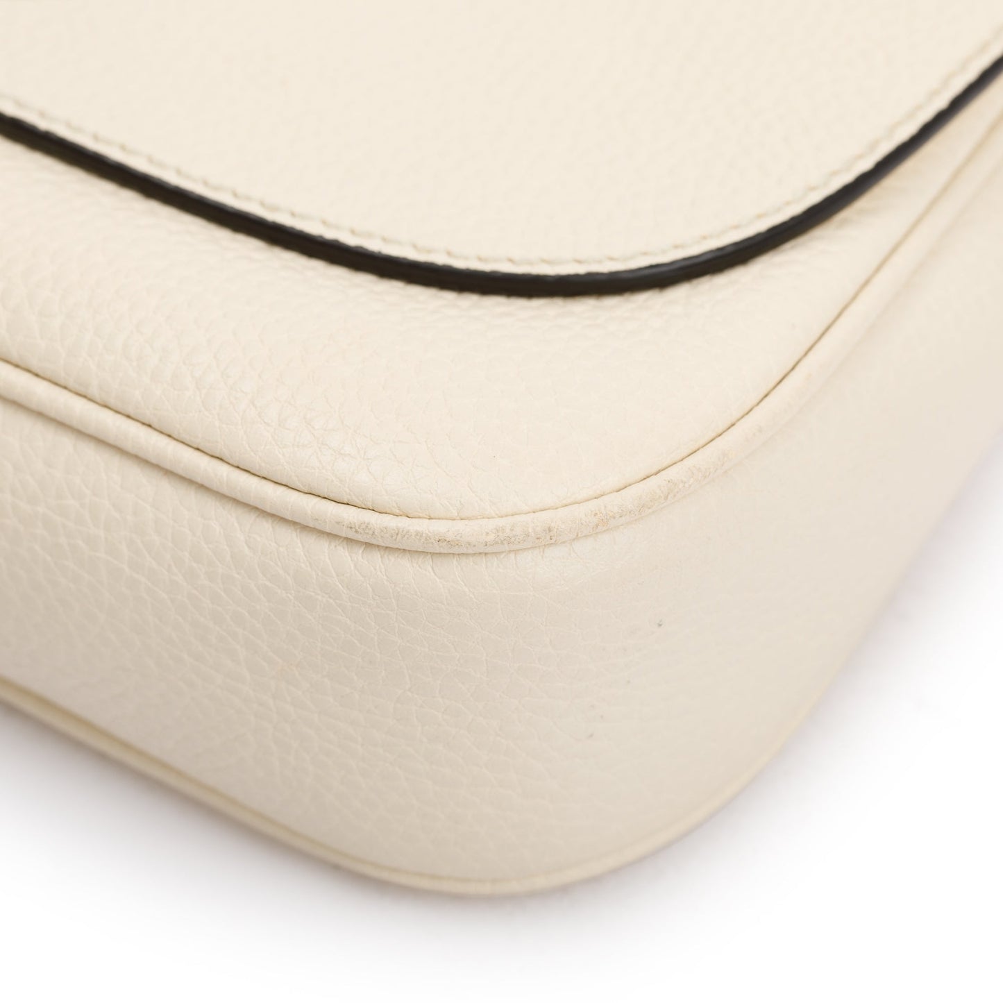 Gucci White Grained Calfskin Leather Medium Soho Chain Crossbody Bag