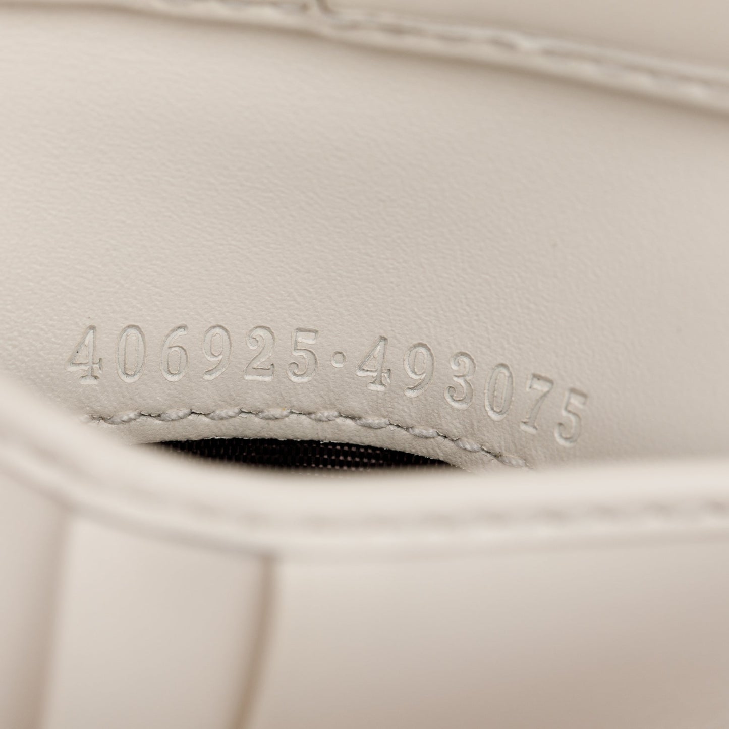 Gucci White Guccisimma Leather Compact Bow Wallet