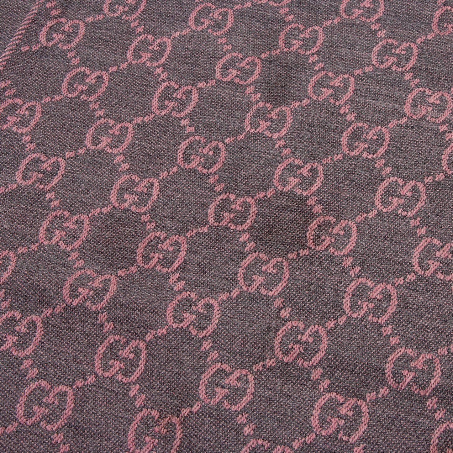 Gucci Wool GG Reversible Scarf (SHF-Ci0Heg)