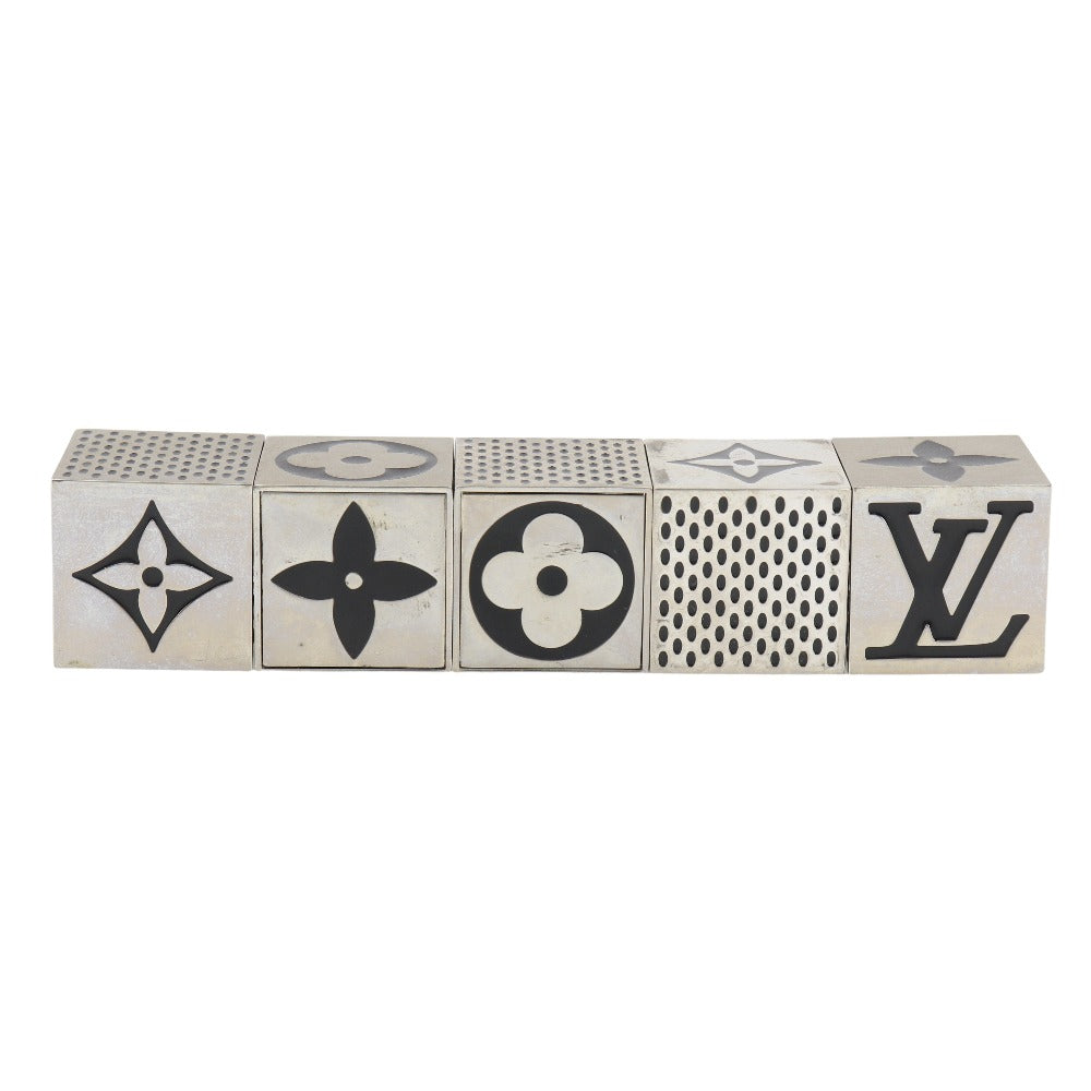 LOUIS VUITTON Other miscellaneous goods M99454 magnet Silver Table game Cube game mens(Unisex)