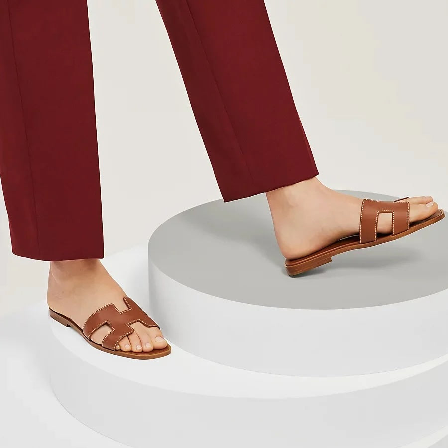 HERMÈS LEATHER ORAN SANDALS MULES