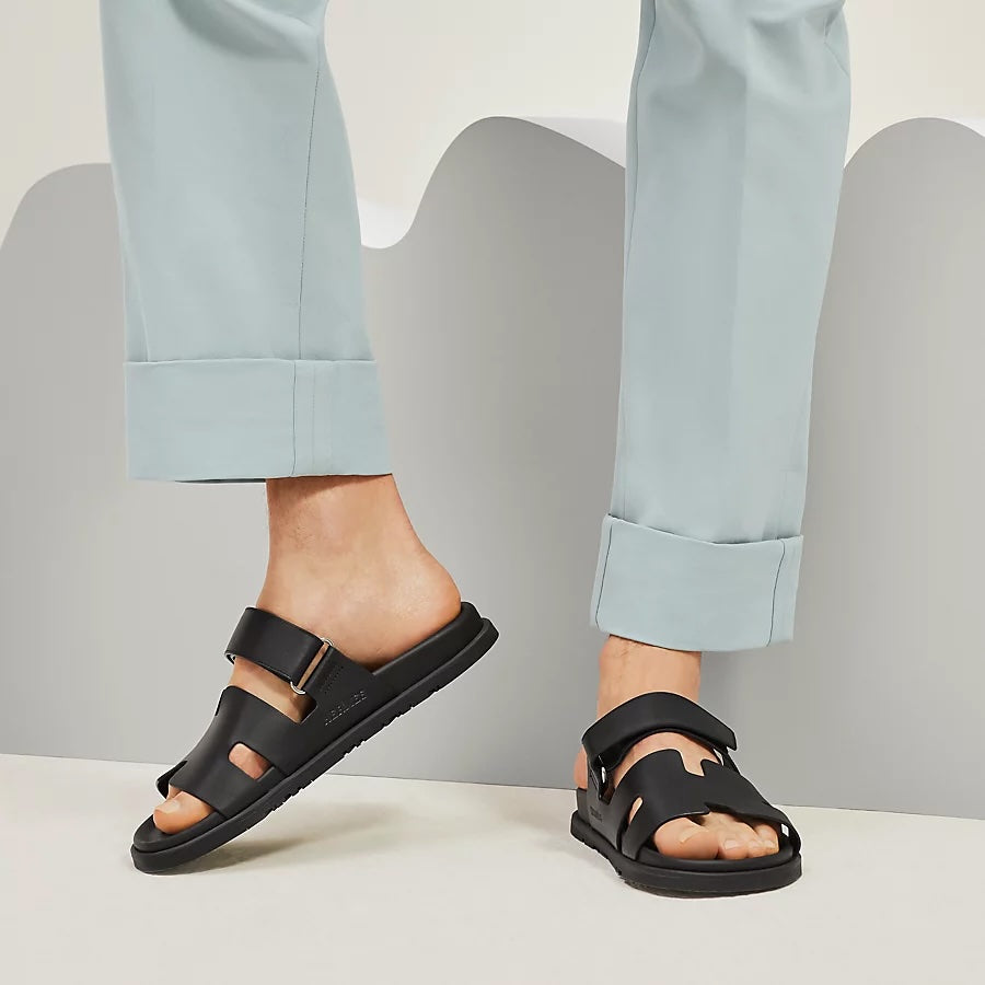 HERMÈS CHYPRE CALFSKIN LEATHER SANDALS