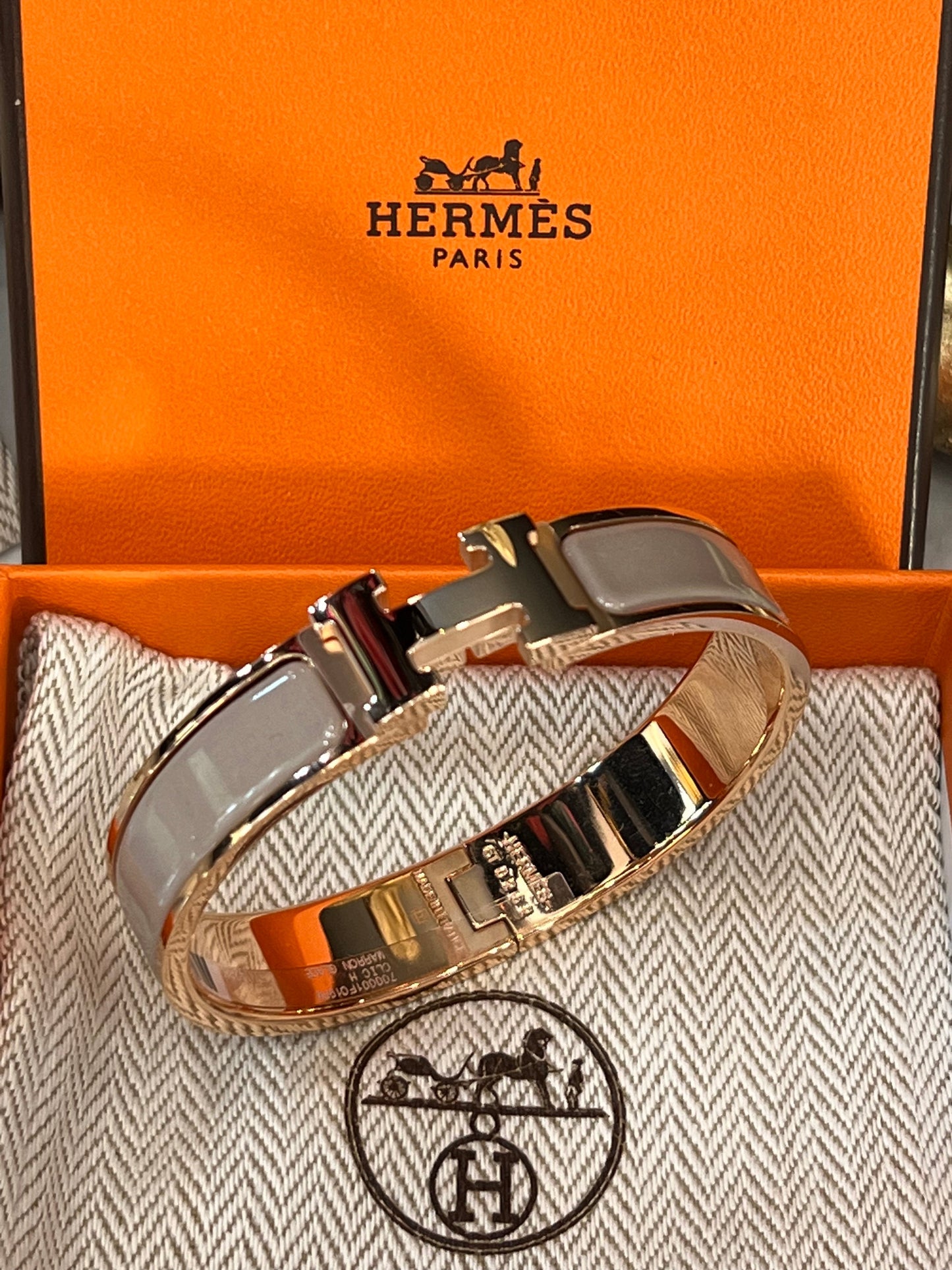 HERMÈS CLIC CLAC H ENAMEL PM CUFF BRACELET