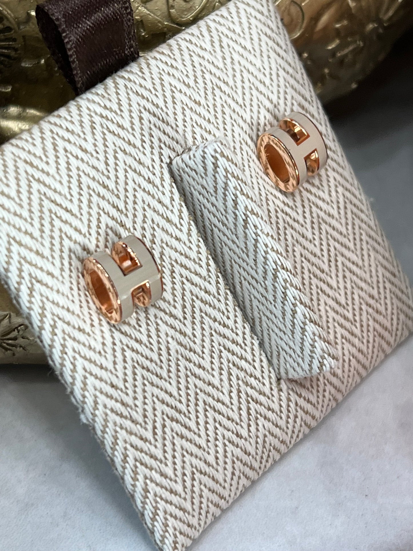HERMÈS MINI POP H STUDD EARRINGS