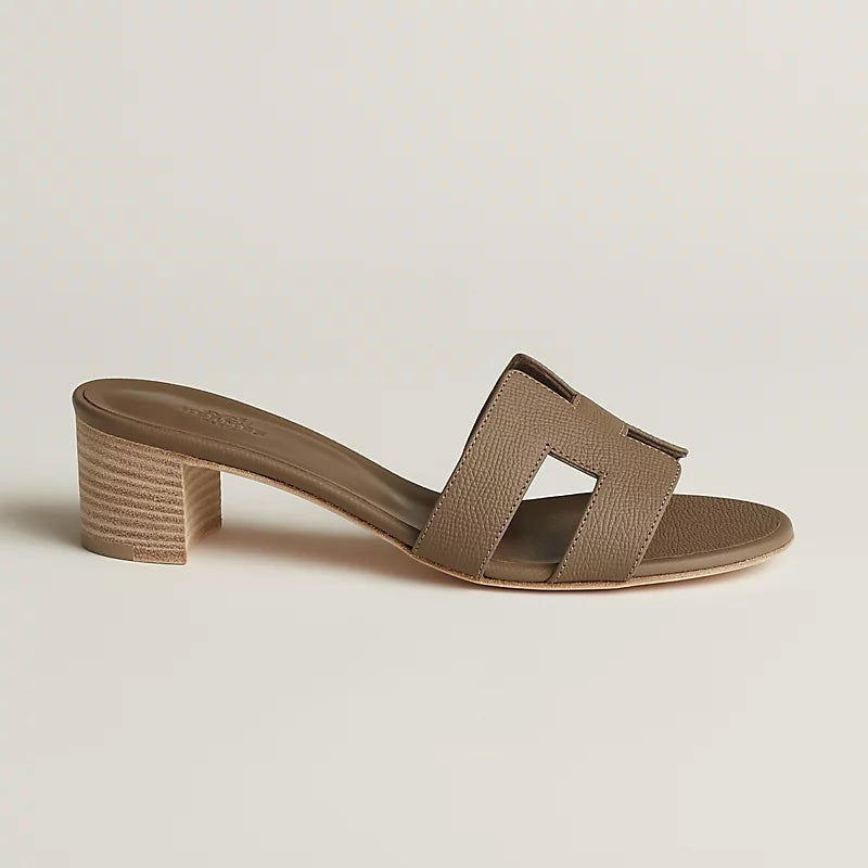 HERMÈS ORAN OASIS H EPSOM LEATHER MULES IN ETOUPE