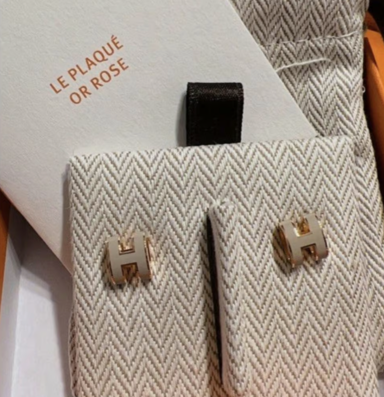 HERMÈS MINI POP H STUDD EARRINGS