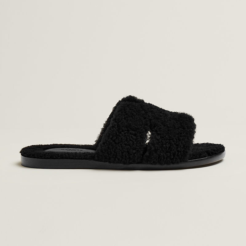 HERMÈS IZMIR LEATHER SANDALS