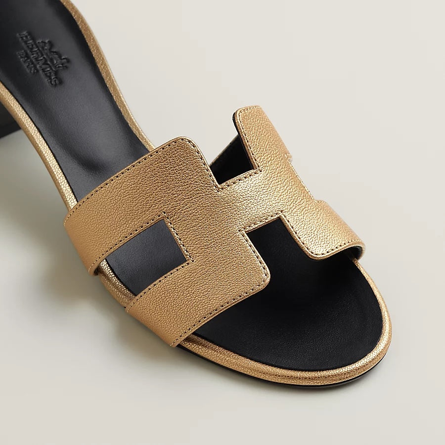HERMÈS METALLIC GOATSKIN LEATHER OASIS SANDALS