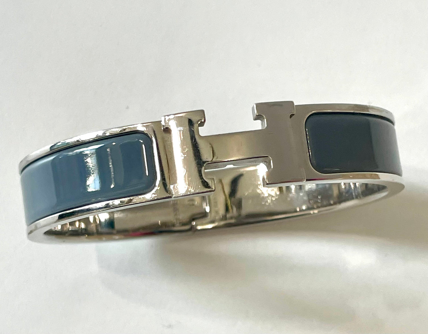 HERMÈS CLIC CLAC H ENAMEL PALLADIUM PLATED BRACELET PM
