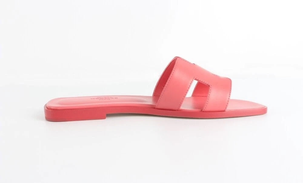HERMÈS ORAN LEATHER SANDALS